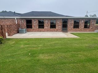 2966 Preston Rd, Maxton, NC 28364