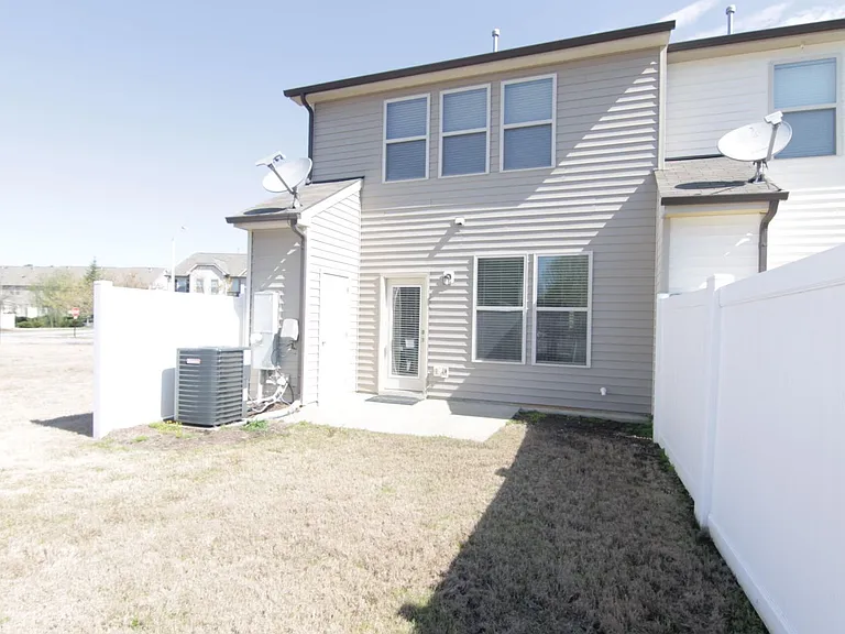 9811 Precious Stone Dr — Photo 17