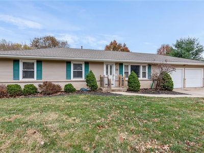 22 Forest Ln, Lexington, MO, 64067