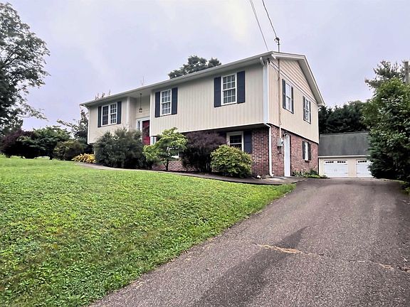 4th image of 1035 Tazewell St