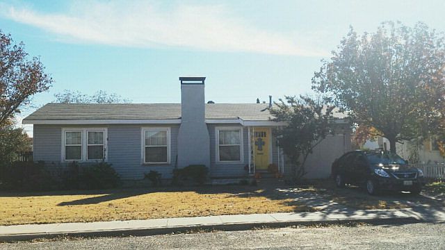 1st image of 211 Sunset Ln