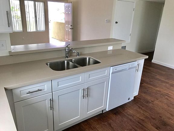 56 Kingswood Kitchen 4