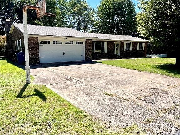3rd image of 104 Morningside Dr