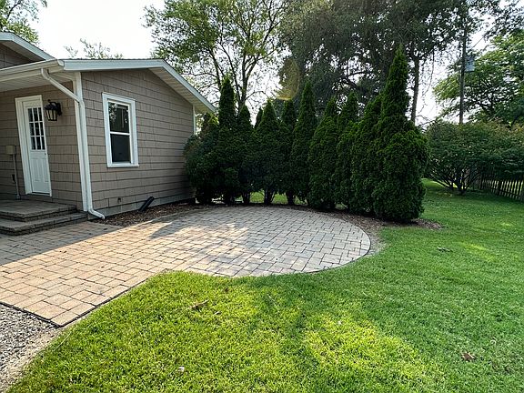 4th image of 1409 Miller Dr