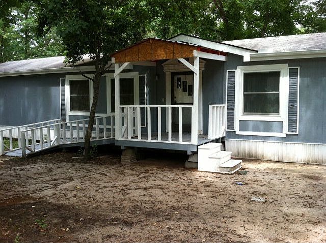 1st image of 422 Fair Oaks Cir