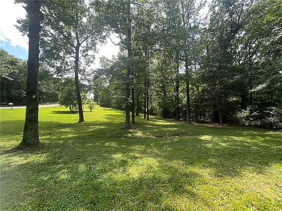 5th image of 750 Fairview Farm Cir