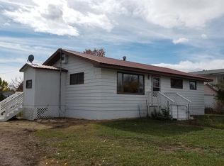 618 4th Ave N, Fairfield, MT 59436