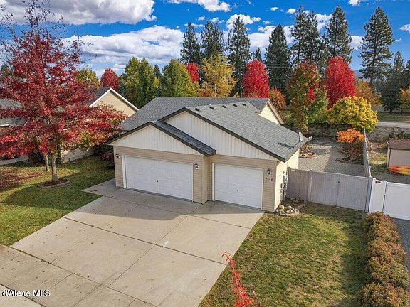 3rd image of 7048 N Epervier Ln