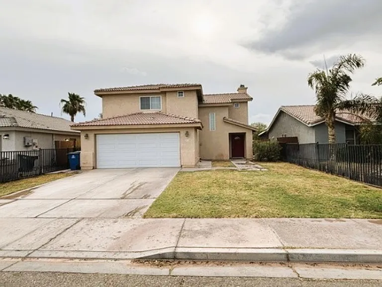 2231 Camino Dr — Photo 1