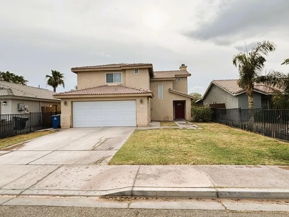 2231 Camino Dr