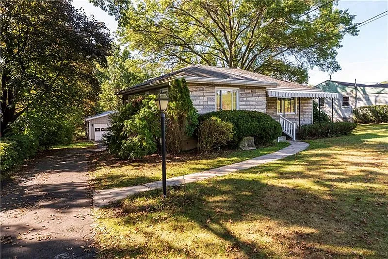 38 Michael Rd photo 1