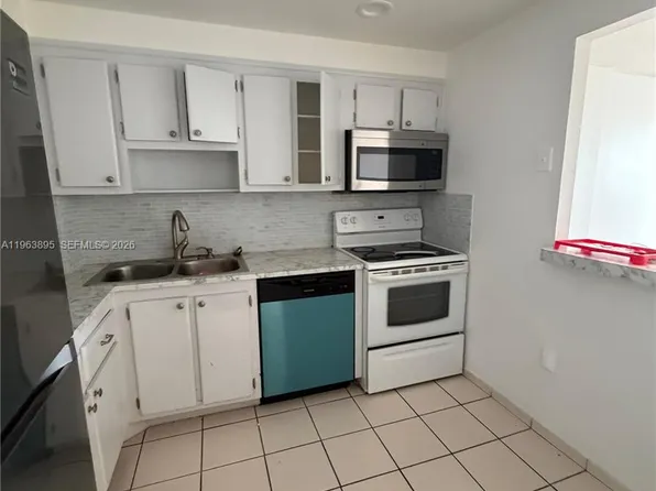 16950 W Dixie Hwy, North Miami Beach, FL