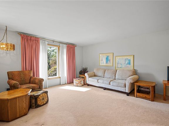 4th image of 104 Evandale Dr