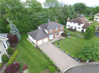 4 Sandra Dr, Edison, NJ 08820