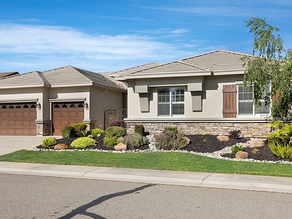 4th image of 924 Cottrell Way