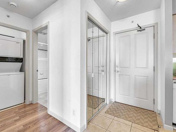 4th image of 650 N 10th St SW #804