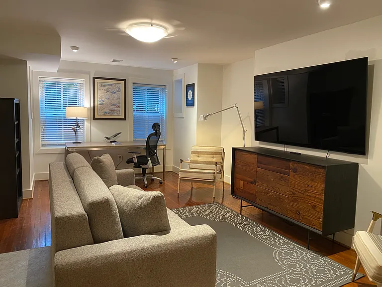 1527 O St NW #B — Photo 2