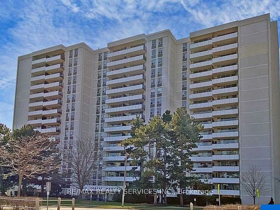 2nd image of 20 Forest Manor Rd #1112