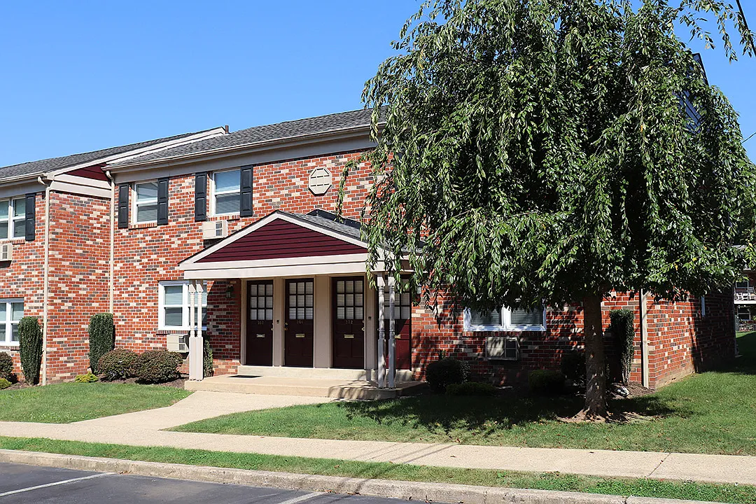 Concord Court Apartments — Photo 3