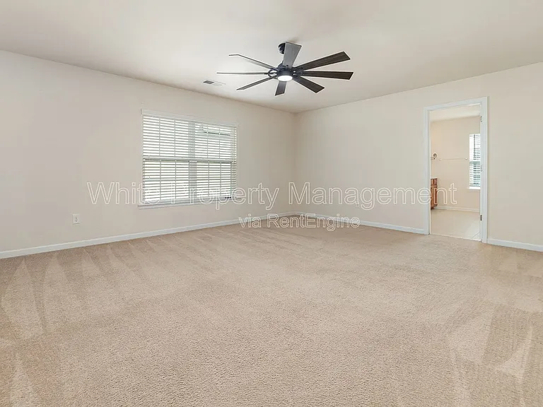 7922 Kelburn Ln — Photo 31