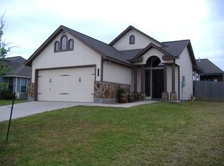 805 Wintersong Dr, Brenham, TX 77833