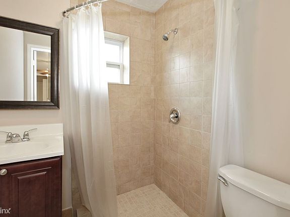 dropbox-3207SW48thAve_Colony American Homes Custom Download_
