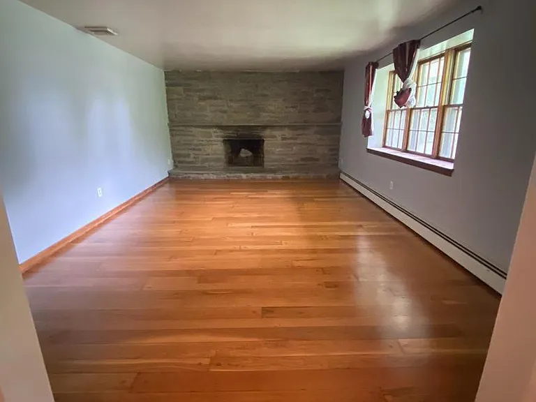 1002 Windsor Ave — Photo 15