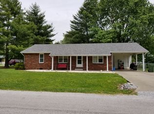 200 Lake Rd, De Soto, IL 62924