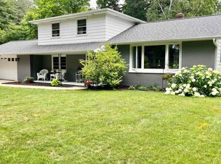 1351 Hiawatha Cir, Green Bay, WI 54313