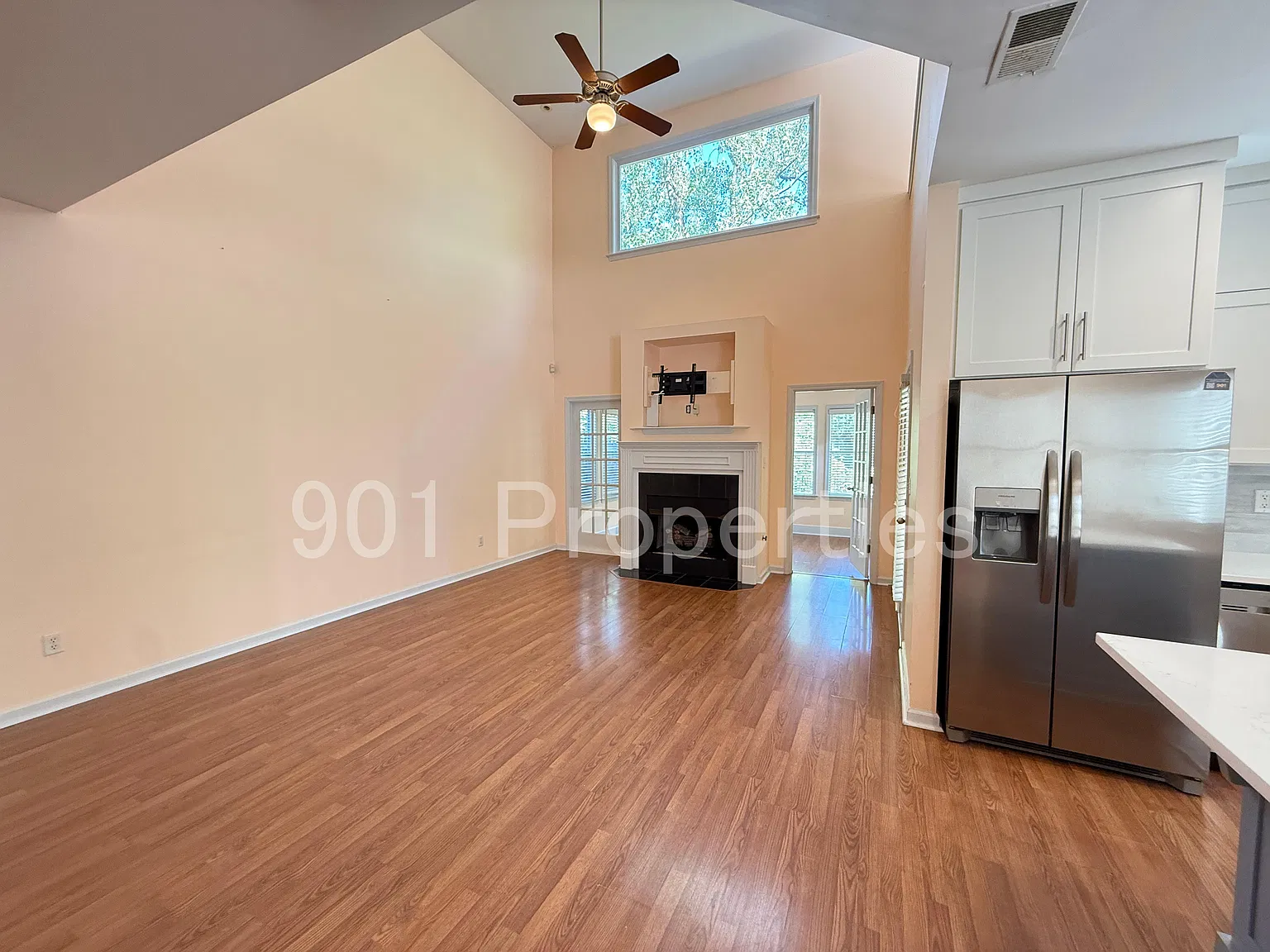3 bed, 2.5 bath, 2480 sqft, $2,800 — Photo 4