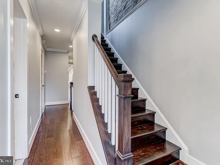 1440 S Charles St — Photo 35