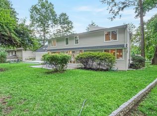 27 Country Club Rd, Tenafly, NJ 07670