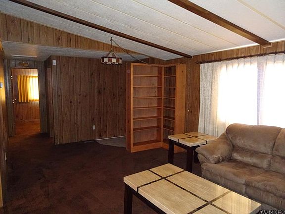 3rd image of 1413 E Pearl Cir