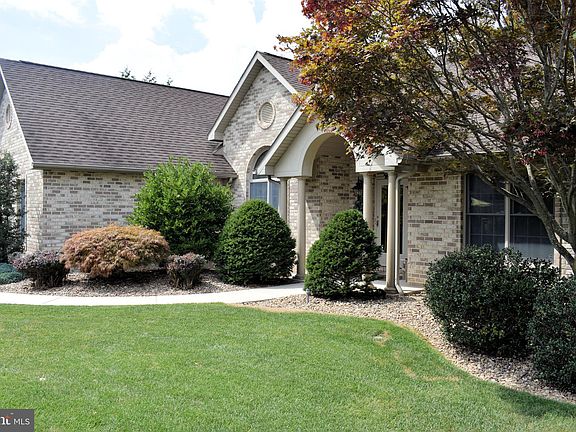 2nd image of 6879 Saint Annes Dr