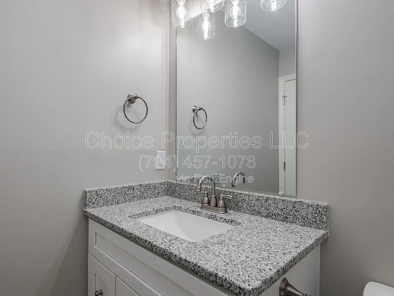 406 W 9th St #203 — Photo 13