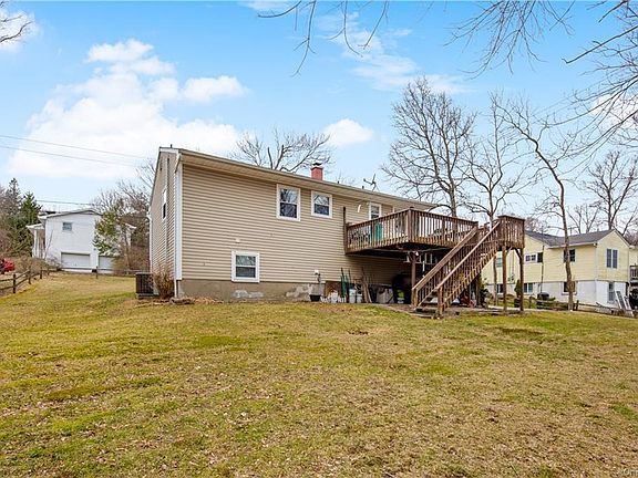 5th image of 178 Longfellow Dr