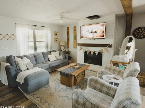 3310 Melody Ln, Maryville, TN 37804