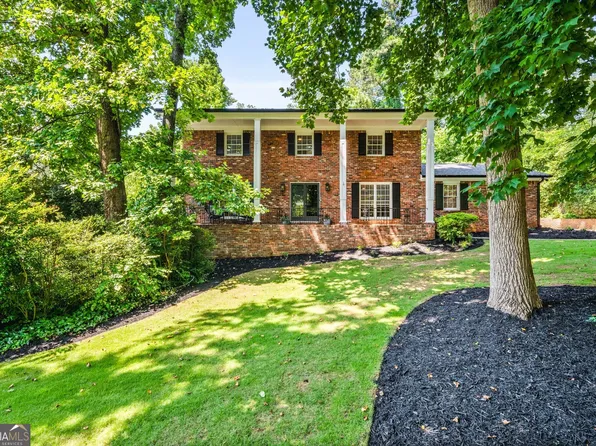 285 Jade Cove Dr, Roswell, GA 30075