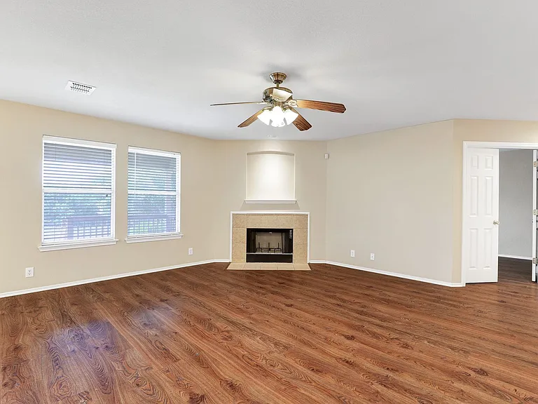 9610 Discovery Dr — Photo 6