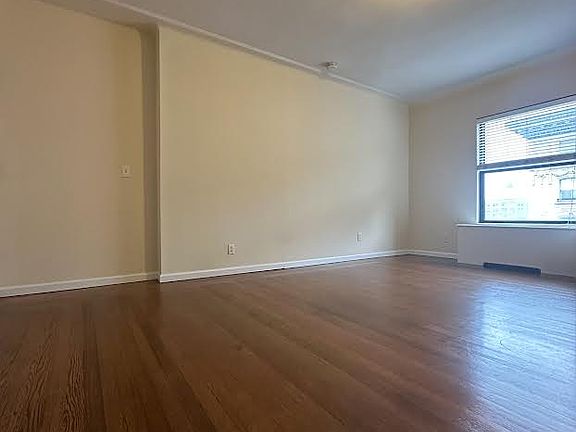 3rd image of 2350 Broadway #1223