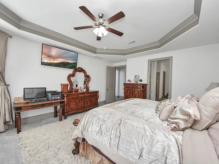 1911 Sapphire Pines Ln — Photo 21