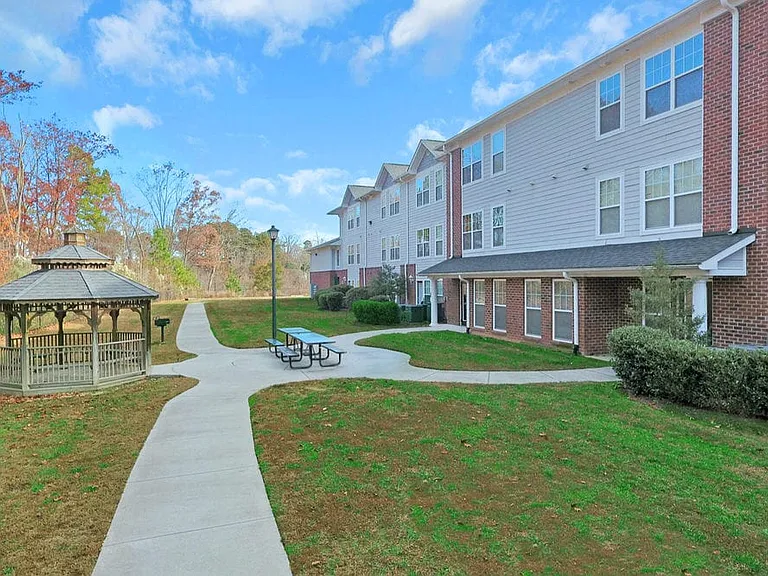 Villas at Forest Park — Photo 2