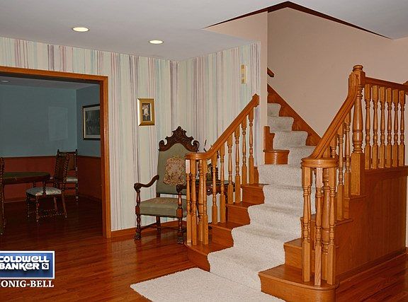 2nd image of 805 Cornell Ct