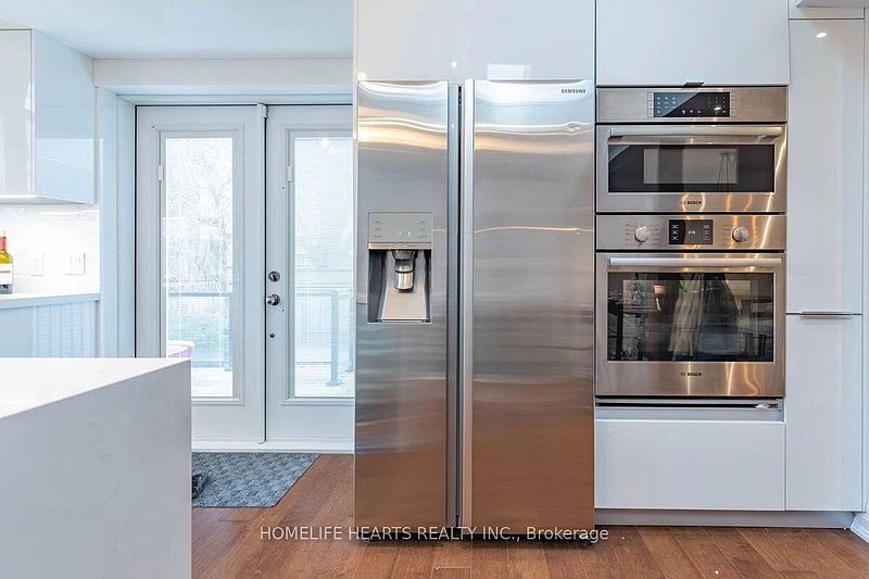 Burlington House for rent - 5 Bedrooms — photo 14