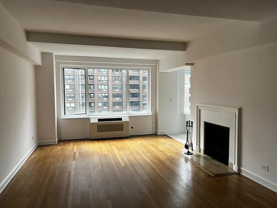 40 Central Park S #19D