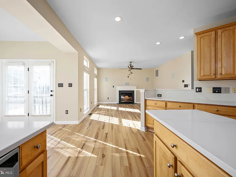 9320 Birch Cliff Dr — Photo 30