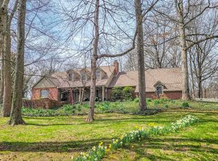 4110 Wood Castle Rd, Evansville, IN 47711