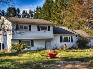 109 Spur Rd, Pocono Lake, PA 18347