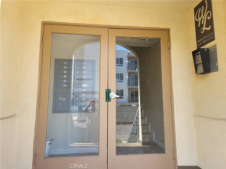 11041 La Maida St — Photo 2