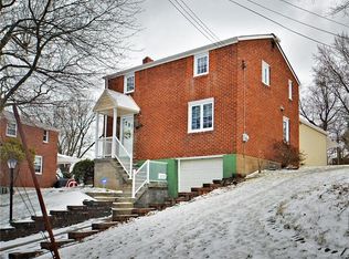 933 Lilly Ln, Pittsburgh, PA